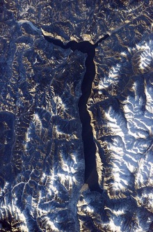 File:Lake Teletskoye ISS008-E-7600.jpg