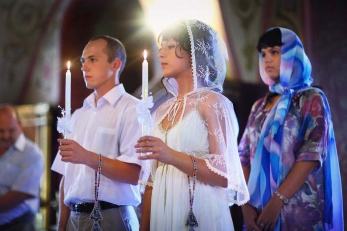 H:\свечи\1300050933_wedding_in_the_church_02.jpg