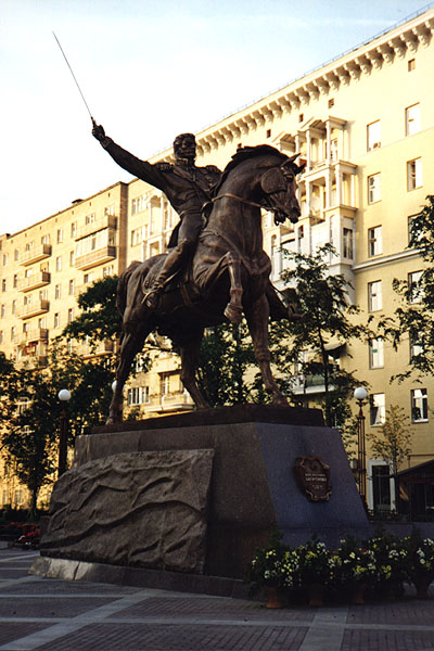 Памятник П.И. Багратиону в Москве