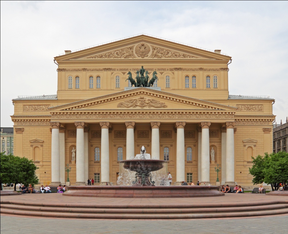 http://upload.wikimedia.org/wikipedia/commons/3/3f/Moscow_05-2012_Bolshoi_after_renewal.jpg?uselang=ru